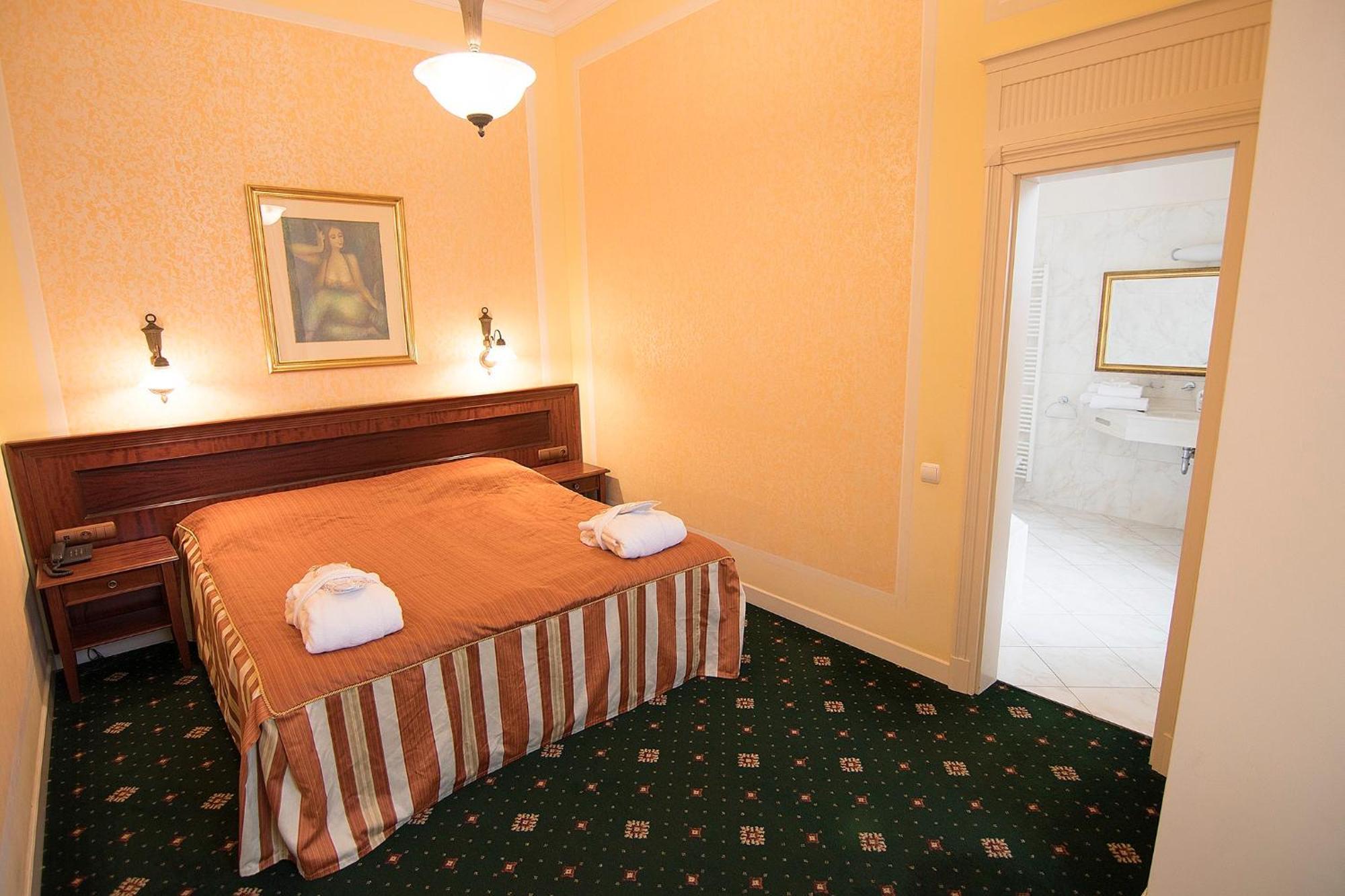 Humboldt Park Hotel & Spa Karlovy Vary Exterior photo